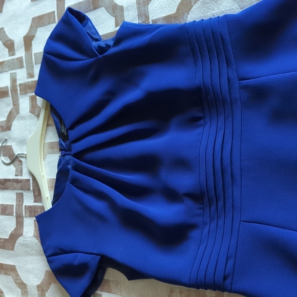 Ladies Dress - Picture 2 of 5